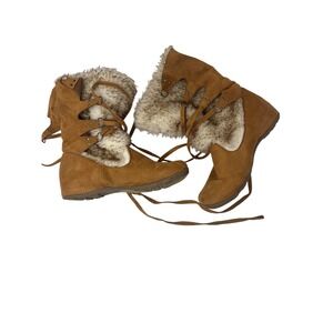 Wanted Snowbird Faux Fur Lace-Up Winter Boots Womens 7.5 Tan Mid-Calf Cozy